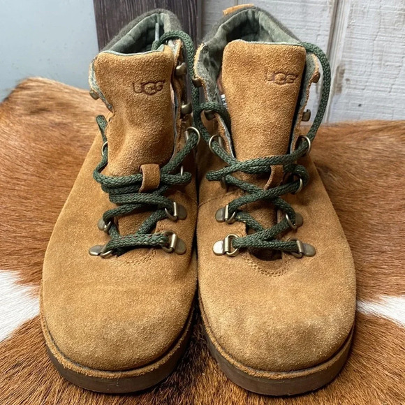 Womens UGG winter boots size 5 check them out very nice thanks 🙏 - Picture 2 of 9